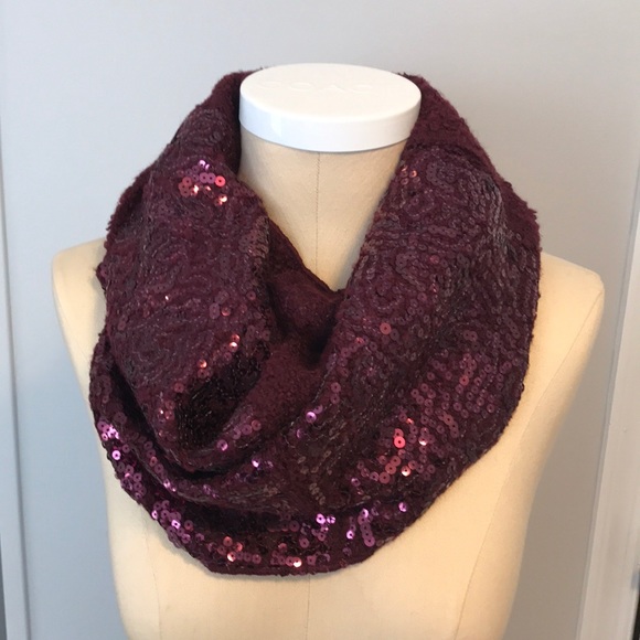 Chico’s Accessories - Infinity scarf SALE!🎁